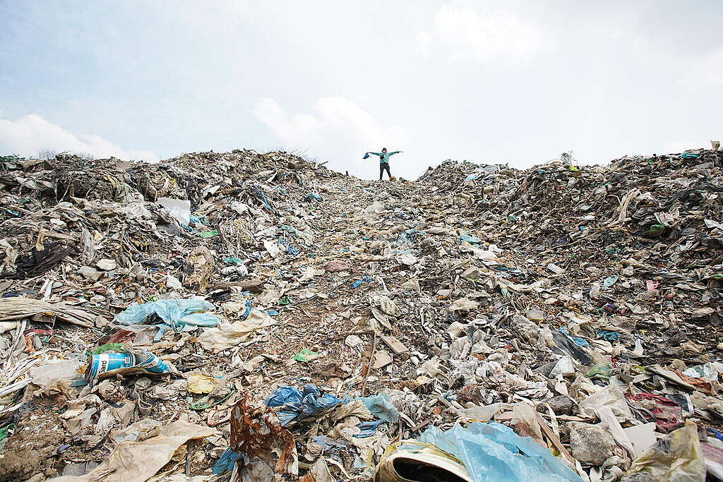 Plastic Waste Investigation in Malaysia. © Nandakumar S. Haridas / Greenpeace Plastic Waste Investigation in Malaysia. © Nandakumar S. Haridas / Greenpeace